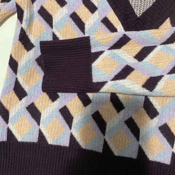 Forever 21 long sleeve V-neck sweater - Picture 4 of 5